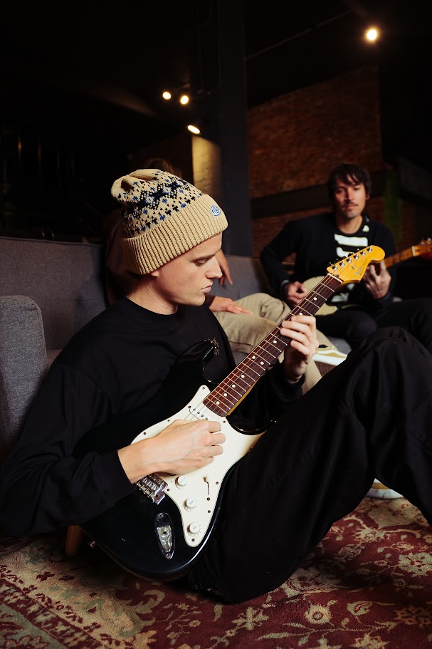 REMERA ML RELAXED - PUNTADAS