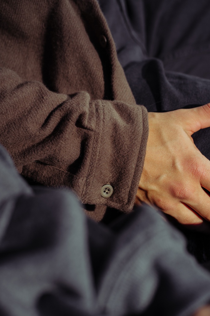 CAMISACO PAÑO - BROWN LAKE