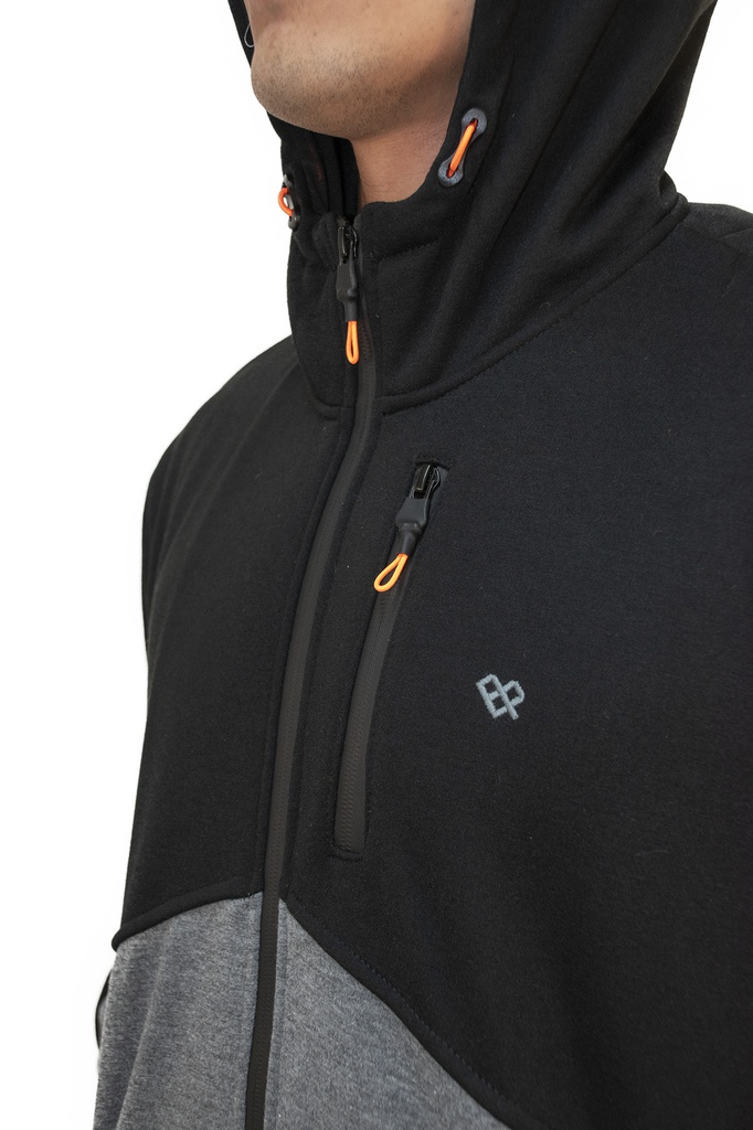 CAMPERA DEPORTIVA - CALINGASTA