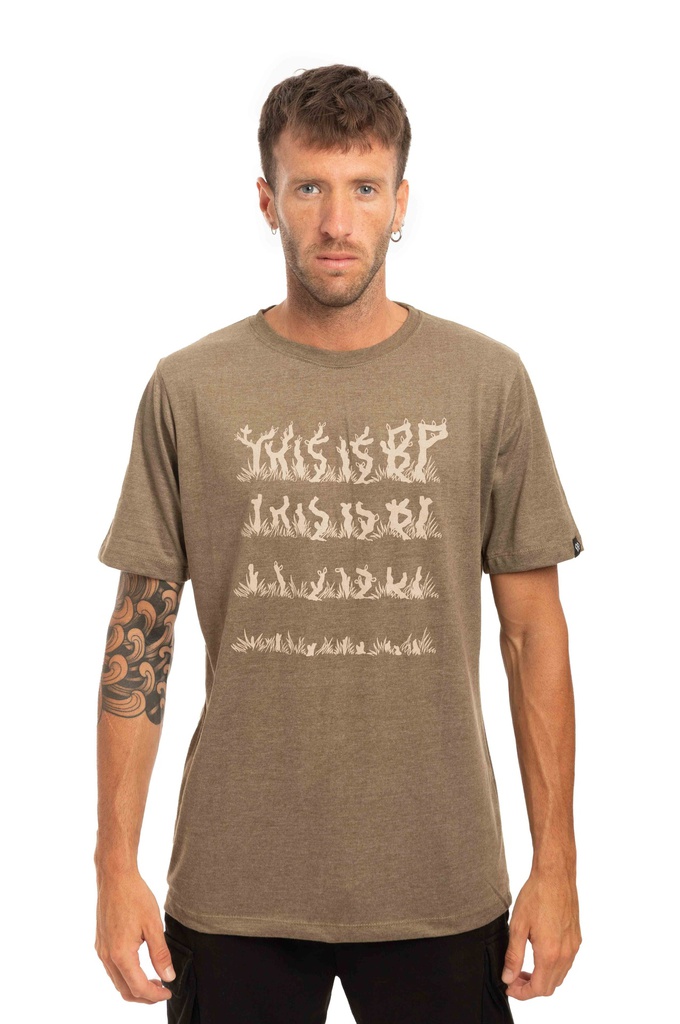 REMERA - VEGETANDO