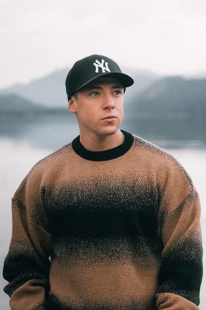 SWEATER - GRADIENT LIGHT