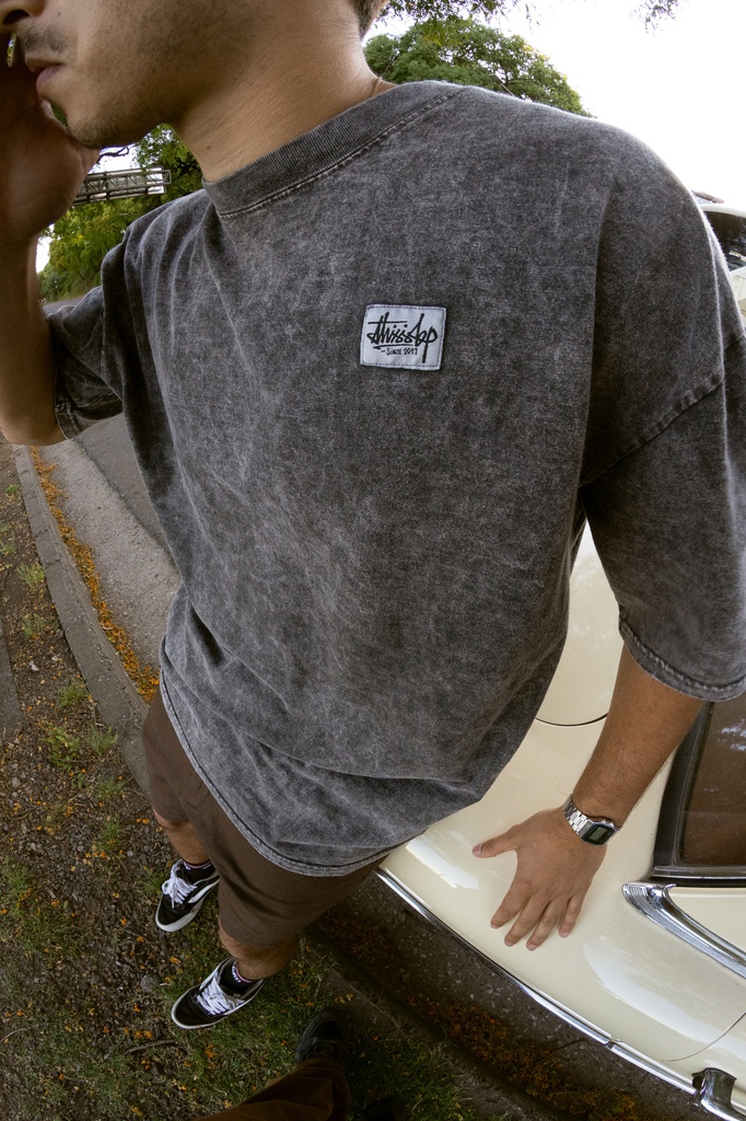 REMERA MANGA CORTA LOOSE FIT - GRISE