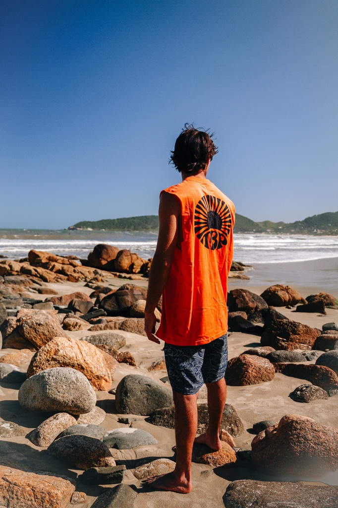 REMERA SIN MANGA RELAXED FIT - LEVANT