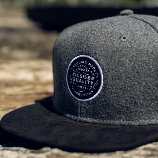 [016215112] GORRA SNAPBACK - UBICACIÓN