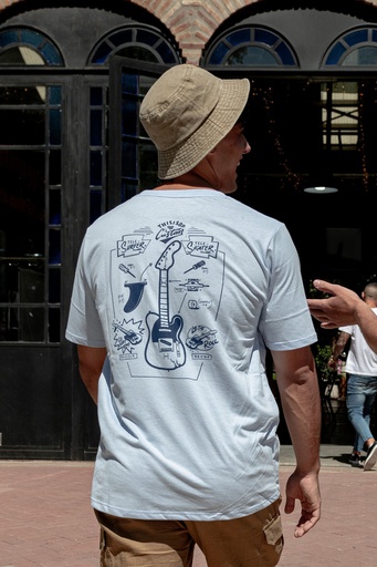 [031215G03] REMERA - CUSTOM