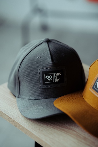 [016215212] GORRA SNAPBACK - AMARELA GREY